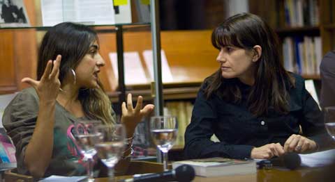Maria Delgado discussing screen acting actress Candela Peña. Photograph by Pablo Goikoetxea Pérez, courtesy of the London Spanish Film Festival 